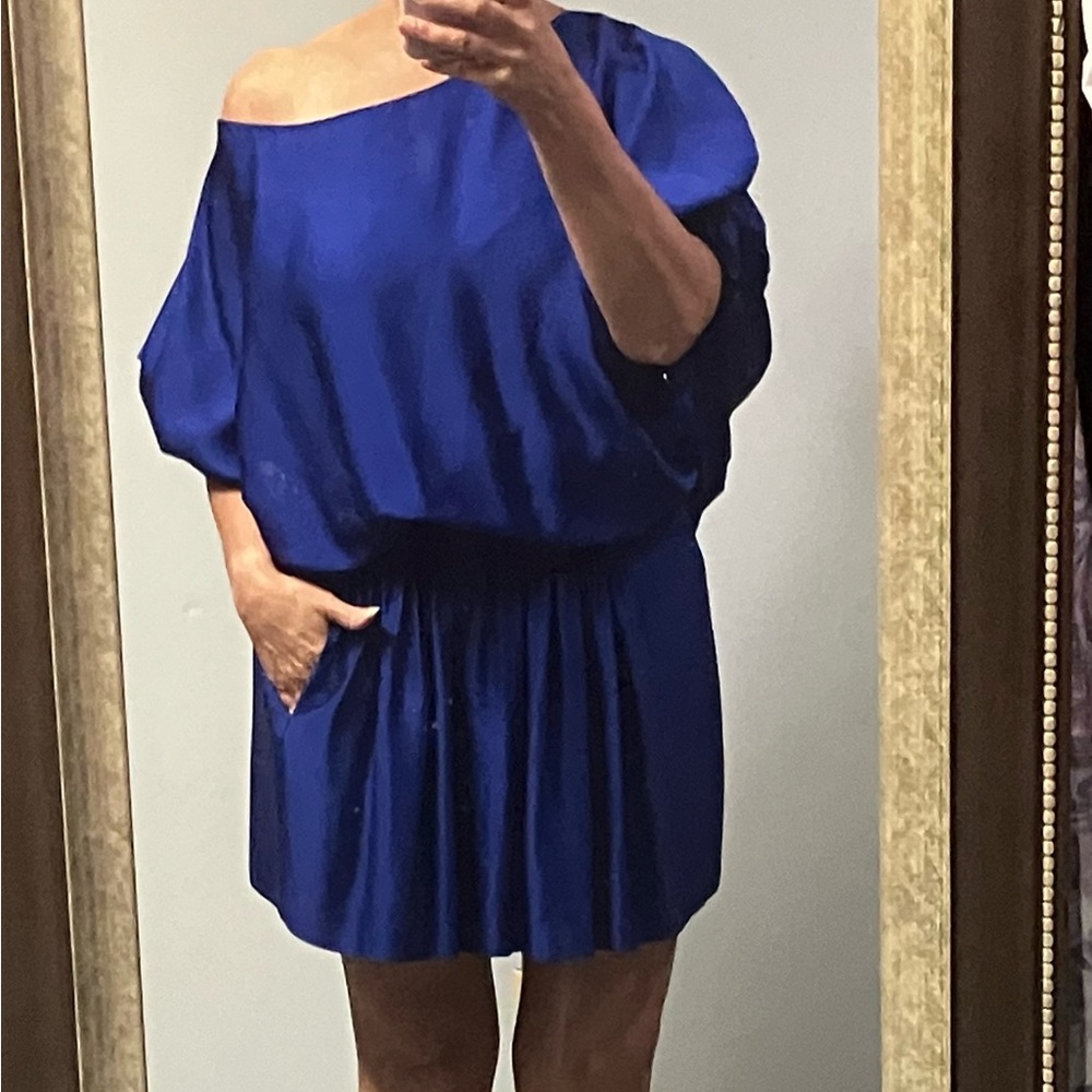 Diane von Furstenberg gorgeous royal blue, silk/spandex dress/tunic